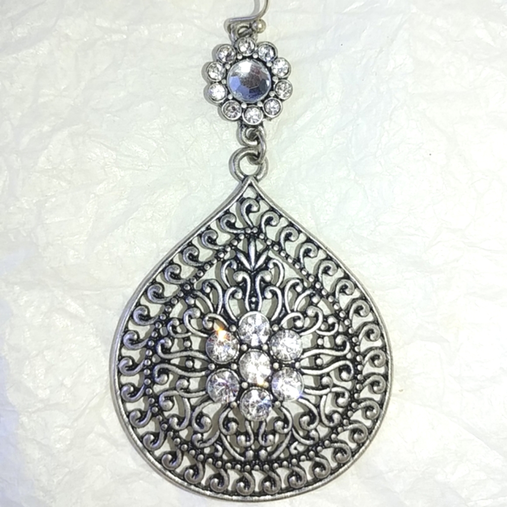 FILIGREE RHINESTONE BOHO DANGLE EARRINGS - Picture 4 of 4